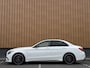 Mercedes-Benz C-klasse C63 AMG | 19" Lichtmetaal | Camera | LED | Leder | Cruise Control | Airconditioning | Parkeersensoren | Bluetooth | Elektrische Stoelen |