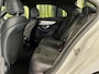 Mercedes-Benz C-klasse C63 AMG | 19" Lichtmetaal | Camera | LED | Leder | Cruise Control | Airconditioning | Parkeersensoren | Bluetooth | Elektrische Stoelen |