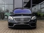 Mercedes-Benz S-klasse AMG 63 4Matic+ Lang Premium Plus | SMARAGDGROEN | STOELMASSAGE | STOELVENTILATIE | BURMESTER | SOFTCLOSE | MULTIBEAM | RIJ-ASSISTENTIEPAKKET | AMG PERFORMANCE UITLAAT | TV SCHERMEN |