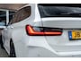 BMW 3-Serie Touring 320e MY 2023 204 PK 1e Eig Dealer o.h Carplay LED Head-Up 19'