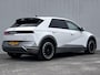Hyundai Ioniq 5 Lounge AWD 73kWh 305pk / Fabrieksgarantie 06-2027 / Dealer onderhouden / Panoramadak / WLTP 451 km / Warmtepomp / CCS snelladen / 1.600 kg trekgewicht / Elektr. stoelen en klep / Stoelventilatie en verwarming / BOSE / HUD / Camera 360° /
