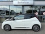 Toyota Aygo 1.0 VVT-i x-play | Automaat | two-tone | Achteruitrijcamera | Airco