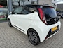 Toyota Aygo 1.0 VVT-i x-play | Automaat | two-tone | Achteruitrijcamera | Airco
