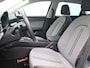 SEAT Leon Sportstourer 1.5 eTSI Style Business Intense 150PK DSG Adaptive Cruise Control, Navigatie, Achteruitrijcamera, Getint Glas, Trekhaak, 16" LM Velgen