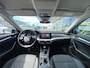 Skoda Octavia Combi 1.0 TSI Business Edition Plus / NL-Auto / Adaptieve Cruise-Control / Stoelverwarming / Trekhaak / Apple-Carplay & Android-Auto / Dodehoek-Detectie / Draadloze-Lader / Elektr.-Achterklep / Climate-Control / Keyless / LED / DAB Radio-Bluetooth / Navi / Armsteun V+A / PDC V+A / 18'' LMV /