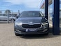 Skoda Octavia Combi 1.0 TSI Business Edition Plus / NL-Auto / Adaptieve Cruise-Control / Stoelverwarming / Trekhaak / Apple-Carplay & Android-Auto / Dodehoek-Detectie / Draadloze-Lader / Elektr.-Achterklep / Climate-Control / Keyless / LED / DAB Radio-Bluetooth / Navi / Armsteun V+A / PDC V+A / 18'' LMV /