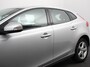 Volvo V40 1.5 T2 Automaat Momentum Marge auto | Airco | Navigatie | Parkeersensoren | Lichtmetalen velgen | Bluetooth