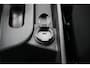 Hyundai i10 1.0 Comfort Automaat | Actieve rijbaanassistentie (LKA) | Isofix bevestigingspunten op de passagiersstoel en de buitenste zitplaatsen van de achterbank