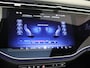 Mercedes-Benz E-klasse 400 e 4MATIC AMG Line /Panoramadak /Achterasbesturing /Rijassistentiepakket plus /HUD /20 Inch /Nappa