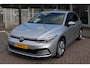 Volkswagen Golf 1.0 TSI 110pk Life / Navigatie / LM 16 inch / Parkeersensoren / LED / Adapt cruise control / APP Connect