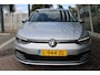 Volkswagen Golf 1.0 TSI 110pk Life / Navigatie / LM 16 inch / Parkeersensoren / LED / Adapt cruise control / APP Connect