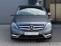 Mercedes-Benz B-klasse 180 | Sport | Airco | Bi-Xenon | Cruise Control | Navi | Spiegel Pakket | 17" LM Velgen | Afneemb. Trekhaak |