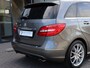 Mercedes-Benz B-klasse 180 | Sport | Airco | Bi-Xenon | Cruise Control | Navi | Spiegel Pakket | 17" LM Velgen | Afneemb. Trekhaak |