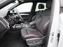 Audi Q5 2.0 TFSI e-hybrid quattro S edition Competition l Adaptive cruise control l MMI navigatie plus MMI touch l Bang & Olufsen Premium 3D l Elektr. voorst. geheugen best. l Autom. airconditioning 3 zones l Glazen panoramadak l Stoelverwarming voor en achter l Adaptive air suspension l Apple Carplay / Android Auto l Achteruitrijcamera l Head-up display l Rood gespoten remzadels l Privacy glas (donker getint) l Lichtpakket plus ambient light l Trekhaak l Alarm Klasse III l
