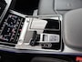 Audi Q8 55 TFSI e quattro Pro Line 340 PK l Adaptive cruise control l Matrix-led en ledachterlichten l Automatische airconditioning l Elektr. voorstoelen geh. best. l Comfortsleutel + achtersensor l Stoelverwarming voor en achter l Adaptive air suspension sport l Glazen panoramadak l Uitgebreide voorverwarming + ventilatie l Elektrisch sluithulp portieren l Apple Carplay / Android Auto l Achteruitrijcamera l Head-up display l Optiekpakket zwart l Rood gespoten remzadels l Lichtpakket plus ambient light