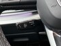 Audi Q8 55 TFSI e quattro Pro Line l Adaptive cruise control l Matrix-led en ledachterlichten l Automatische airconditioning l Elektr. voorstoelen geh. best. l Comfortsleutel + achtersensor l Stoelverwarming voor en achter l Adaptive air suspension sport l Glazen panoramadak l Uitgebreide voorverwarming + ventilatie l Elektrisch sluithulp portieren l Apple Carplay / Android Auto l Achteruitrijcamera l Head-up display l Optiekpakket zwart l Rood gespoten remzadels l Lichtpakket plus ambient light