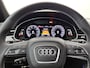 Audi Q8 55 TFSI e quattro Pro Line 340 PK l Adaptive cruise control l Matrix-led en ledachterlichten l Automatische airconditioning l Elektr. voorstoelen geh. best. l Comfortsleutel + achtersensor l Stoelverwarming voor en achter l Adaptive air suspension sport l Glazen panoramadak l Uitgebreide voorverwarming + ventilatie l Elektrisch sluithulp portieren l Apple Carplay / Android Auto l Achteruitrijcamera l Head-up display l Optiekpakket zwart l Rood gespoten remzadels l Lichtpakket plus ambient light