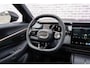 Lynk & Co 08 1.5 More | Actieradius gecombineerd 1100 km | Elektrische massage- & ventilatiestoelen met geheugen | Stoelverwarming voor & achter | Panoramadak | Apple CarPlay/Android Auto | 23 Harman Kardon speakers | Adaptive Cruise Control |