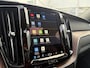 Volvo XC60 2.0 T6 Plug-in hybrid AWD Plus Bright | Adaptieve Cruise Control | Panoramadak | 360° Parkeercamera | Stoel-/Stuurverwarming | Dodehoek Detectie |