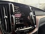 Volvo XC60 2.0 T6 Plug-in hybrid AWD Plus Bright | Adaptieve Cruise Control | Panoramadak | 360° Parkeercamera | Stoel-/Stuurverwarming | Dodehoek Detectie |
