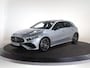 Mercedes-Benz A-klasse 180 Business Solution AMG | Panoramaschuifdak | Nightpakket | AMG Line Plus | Head-up display | 360° camera