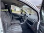 Opel Agila 1.2 Edition Automaat - 1e Eigenaar Dealer onderhouden - Airco - Pdc - Trekhaak - Elektrisch pakket - L.m velgen
