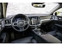 Volvo V60 2.0 T6 Plug-in hybrid AWD Ultra Dark | Long Range | Bowers & Wilkins | Trekhaak | 360 Camera | Gelamineerd Glas | Dode Hoek Detectie |