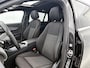 Mercedes-Benz EQC 400 4MATIC Luxury Line 80 kWh shuif/kantel dak | Navigatie | lichtmetalen velgen | Parking support met camera achter Inclusief 48 maanden Mercedes-Benz Certified garantie voor Europa.