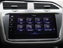 Volkswagen Tiguan 1.4 TSI eHybrid R-Line 245 PK | SoH  98.4% | Automaat | Plug-In | Panoramaschuif-Kanteldak | Trekhaak | Volledig Lederen Stoelen | Stoelverwarming | Navigatie Pro | 360 Camera | Elektrische Achterklep | LED Matrix Koplampen