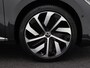 Volkswagen Arteon Shooting Brake 1.4 TSi 218 Pk Automaat eHybrid R-Line Business+ | Head-Up | Full LED | 360° Camera | Trekhaak | Panorama Dak | Stoel en Stuur Verwarming | Elektrische Achterklep | Carplay | Navigatiesysteem | Climate Control | 19 Inch | 69.579 Km!!