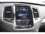 Volvo XC90 T8 Automaat AWD Ultra Dark | Panoramadak | Luchtvering | Semi elektrische trekhaak | Premium Audio by Bowers & Wilkins | Voorstoelen met verwarming, ventilatie en massagefunctie | Verwarmbaar stuurwiel | Verwarmbare achterbank | Rondom zichtcamera | 21 inch Lichtmetalen velgen