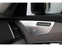 Volvo XC90 T8 Automaat AWD Ultra Dark | Panoramadak | Luchtvering | Semi elektrische trekhaak | Premium Audio by Bowers & Wilkins | Voorstoelen met verwarming, ventilatie en massagefunctie | Verwarmbaar stuurwiel | Verwarmbare achterbank | Rondom zichtcamera | 21 inch Lichtmetalen velgen