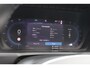 Volvo XC90 T8 Automaat AWD Ultra Dark | Panoramadak | Luchtvering | Semi elektrische trekhaak | Premium Audio by Bowers & Wilkins | Voorstoelen met verwarming, ventilatie en massagefunctie | Verwarmbaar stuurwiel | Verwarmbare achterbank | Rondom zichtcamera | 21 inch Lichtmetalen velgen