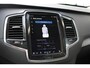 Volvo XC90 T8 Automaat AWD Ultra Dark | Panoramadak | Luchtvering | Semi elektrische trekhaak | Premium Audio by Bowers & Wilkins | Voorstoelen met verwarming, ventilatie en massagefunctie | Verwarmbaar stuurwiel | Verwarmbare achterbank | Rondom zichtcamera | 21 inch Lichtmetalen velgen