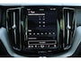 Volvo XC60 2.0 T6 Plug-in hybrid AWD Ultra Dark | Head-up Display | Panoramisch Schuif-/Kanteldak | Harman/Kardon Geluidssysteem | 20" Lichtmetalen Velgen | Trekhaak Semi Elektrisch Inklapbaar | Power Seats Met Geheugen | Lederlook Dashboard | 360 Graden Parkeercamera | Stuurverwarming | Stoelverwarming | Parkeersensoren Rondom
