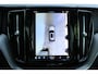 Volvo XC60 2.0 T6 Plug-in hybrid AWD Ultra Dark | Head-up Display | Panoramisch Schuif-/Kanteldak | Harman/Kardon Geluidssysteem | 20" Lichtmetalen Velgen | Trekhaak Semi Elektrisch Inklapbaar | Power Seats Met Geheugen | Lederlook Dashboard | 360 Graden Parkeercamera | Stuurverwarming | Stoelverwarming | Parkeersensoren Rondom