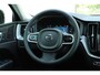 Volvo XC60 2.0 T6 Plug-in hybrid AWD Ultra Dark | Head-up Display | Panoramisch Schuif-/Kanteldak | Harman/Kardon Geluidssysteem | 20" Lichtmetalen Velgen | Trekhaak Semi Elektrisch Inklapbaar | Power Seats Met Geheugen | Lederlook Dashboard | 360 Graden Parkeercamera | Stuurverwarming | Stoelverwarming | Parkeersensoren Rondom