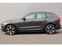 Volvo XC60 2.0 T6 Plug-in hybrid AWD Ultra Dark | Head-up Display | Panoramisch Schuif-/Kanteldak | Harman/Kardon Geluidssysteem | 20" Lichtmetalen Velgen | Trekhaak Semi Elektrisch Inklapbaar | Power Seats Met Geheugen | Lederlook Dashboard | 360 Graden Parkeercamera | Stuurverwarming | Stoelverwarming | Parkeersensoren Rondom