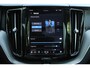 Volvo XC60 2.0 T6 Plug-in hybrid AWD Ultra Dark | Head-up Display | Panoramisch Schuif-/Kanteldak | Harman/Kardon Geluidssysteem | 20" Lichtmetalen Velgen | Trekhaak Semi Elektrisch Inklapbaar | Power Seats Met Geheugen | Lederlook Dashboard | 360 Graden Parkeercamera | Stuurverwarming | Stoelverwarming | Parkeersensoren Rondom