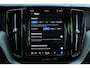 Volvo XC60 2.0 T6 Plug-in hybrid AWD Ultra Dark | Head-up Display | Panoramisch Schuif-/Kanteldak | Harman/Kardon Geluidssysteem | 20" Lichtmetalen Velgen | Trekhaak Semi Elektrisch Inklapbaar | Power Seats Met Geheugen | Lederlook Dashboard | 360 Graden Parkeercamera | Stuurverwarming | Stoelverwarming | Parkeersensoren Rondom