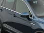 Volkswagen Tiguan 1.4 TSI 245 pk DSG eHybrid R-Line Business+ | Trekhaak | IQ Light | Stuur-/stoelverwarming | Navigatie | Stoelverwarming | Achteruitrijcamera
