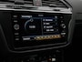 Volkswagen Tiguan 1.4 TSI 245 pk DSG eHybrid R-Line Business+ | Trekhaak | IQ Light | Stuur-/stoelverwarming | Navigatie | Stoelverwarming | Achteruitrijcamera