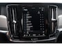 Volvo V90 2.0 T8 Plug-in hybrid AWD Ultra Dark | Panoramadak | Gelamineerde zijruiten en achterruit  |Trekhaak | DAB+| Adaptieve Cruise controle | BLIS |  Climate Controle | Google |