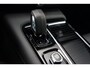 Volvo V90 2.0 T8 Plug-in hybrid AWD Ultra Dark | Panoramadak | Gelamineerde zijruiten en achterruit  |Trekhaak | DAB+| Adaptieve Cruise controle | BLIS |  Climate Controle | Google |
