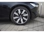 Volvo V90 2.0 T8 Plug-in hybrid AWD Ultra Dark | Panoramadak | Gelamineerde zijruiten en achterruit  |Trekhaak | DAB+| Adaptieve Cruise controle | BLIS |  Climate Controle | Google |