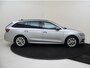 Skoda Octavia Combi 1.0 e-TSI Business Edition | Stoelverwarming | Keyless | Elektrische achterklep | Navigatie | Parkeersensoren | CarPlay | Elektrisch inklapbare buitenspiegels | Cruise control |