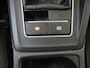 Volkswagen Golf 1.0 TSI Life | Keyless | Achteruitrijcamera | Navigatie | Dodehoek detectie | 3-zone airco | Adaptieve cruise control | CarPlay |