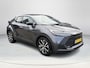 Toyota C-HR 1.8 Hybrid 140 First Edition **NAVIGATIE/ DODEHOEK DETECTIE/ 360 CAMERA/ PARKEERSENSOREN VOOR EN ACHTER/ 36 MAANDEN GARANTIE**