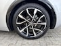 Toyota Prius 2.0 Plug-in Executive **NAVIGATIE/ STOEL EN STUURWIELVERWARMING/ DODEHOEK DETECTIE/ CAMERABEELD IN BINNENSPIEGEL/ 36 MAANDEN GARANTIE**