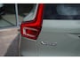 Volvo XC40 2.0 B4 Plus Dark | 2000 kg trekgewicht | Trekhaak | Stuur & Stoelverwarming | Pilot Assist | Elektrische Achterklep | Elektrische Stoelen | Google Services | Harman Kardon |